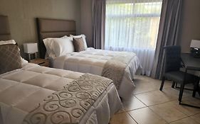 L'Aurora Inn Hostal