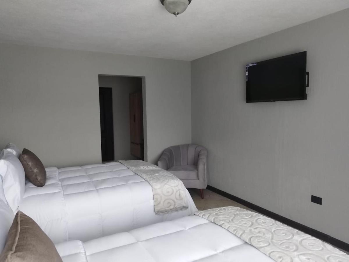 L'Aurora Inn Hostal Guatemala City Exterior photo
